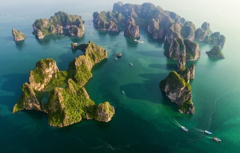 Vịnh Bái Tử Long nhìn từ trên cao